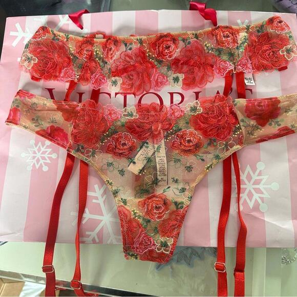 Victoria's Secret Set Lace Garter Belt / Thong Panty Floral Embroidery Red - Picture 3 of 5